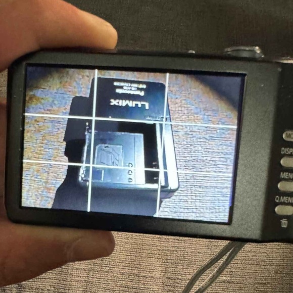 Panasonic Lumix DMC-FH20 Digital Camera 14.1MP 8x Optical Zoom Brand New Black - Picture 6 of 6